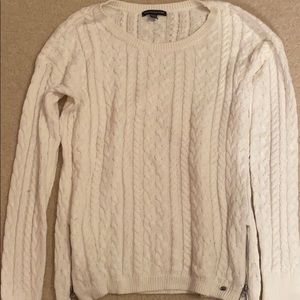 American Eagle White Crewneck Sweater
